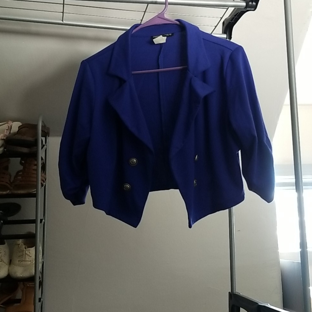 Women's crop blazer